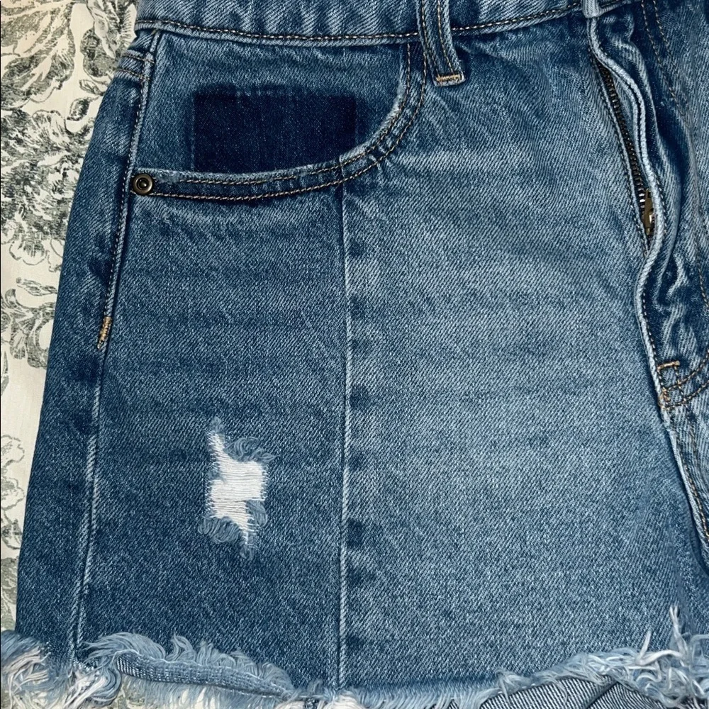Trendy Distressed Blue Denim Shorts